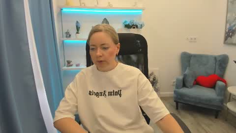 Snapshot of charlottekerti chatting on June 2026 11:34:01 AM Charlotte online show from June 2026 11:34:01 AM
