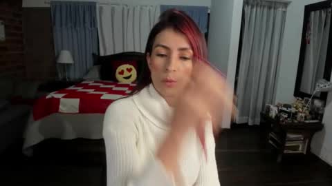 Charlotte online show from December 2025 11:02:01 PM