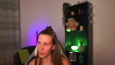 Snapshot of charlottgotit chatting on September 2025 06:18:02 PM Charlott online show from September 2025 06:18:02 PM