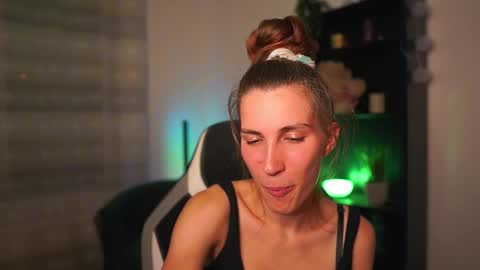 Snapshot of charlottgotit chatting on September 2025 06:41:02 PM Charlott online show from September 2025 06:41:02 PM