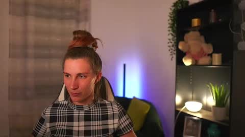 Snapshot of charlottgotit chatting on October 2025 06:06:01 PM Charlott online show from October 2025 06:06:01 PM