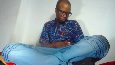 Snapshot of charly_vergonti_ chatting on November 2025 03:12:02 PM charly_vergonti_ online show from November 2025 03:12:02 PM