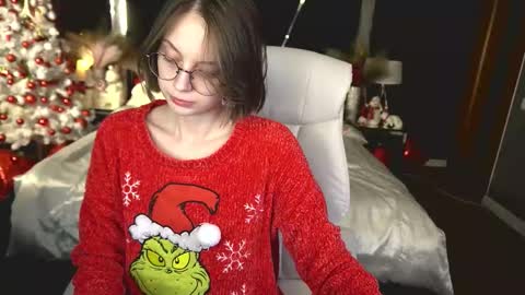 Snapshot of charlywines chatting on December 2025 08:02:02 PM charlywines online show from December 2025 08:02:02 PM