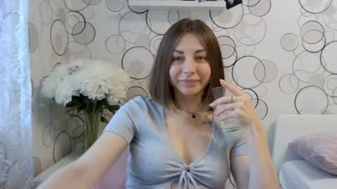 Snapshot of charming__chick chatting on June 2026 01:25:01 PM charming__chick online show from June 2026 01:25:01 PM