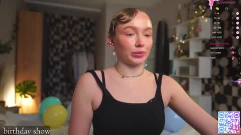 Snapshot of charming_daisy chatting on November 2025 07:24:02 AM my fansly Charming daisy My Wishlist for new toys online show from November 2025 07:24:02 AM