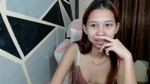 Snapshot of charming_lexi chatting on December 2025 08:12:01 AM Charm online show from December 2025 08:12:01 AM