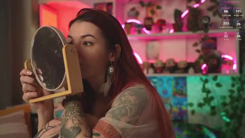 Snapshot of charmings_054 chatting on February 2025 05:28:01 PM Belle and Miley online show from February 2025 05:28:01 PM