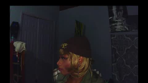 Snapshot of charr1barr chatting on January 2025 10:52:01 AM Miss Chocolate online show from January 2025 10:52:01 AM