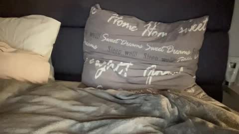 Vicky online show from October 2025 06:46:02 PM