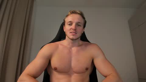 Snapshot of chasereed_ chatting on July 2026 03:23:01 AM Chase Reed online show from July 2026 03:23:01 AM