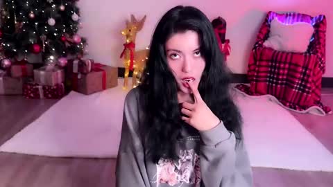 Snapshot of chasmic chatting on December 2024 01:41:01 PM JASMINE   usually going live about 2 am UTC  online show from December 2024 01:41:01 PM