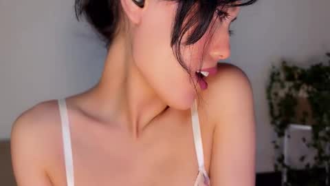 Snapshot of chasmic chatting on September 2025 02:26:01 AM JASMINE   usually going live about 2 am UTC  online show from September 2025 02:26:01 AM