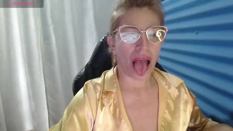 CHAYLA VICTORIA RUIZ  online show from March 2026 09:05:01 PM