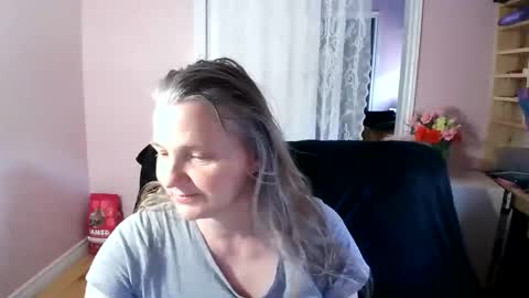 Snapshot of chealsiek chatting on June 2026 11:27:02 AM chealsiek online show from June 2026 11:27:02 AM