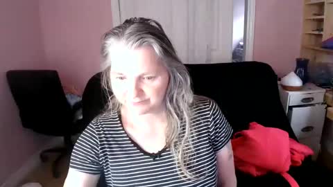 Snapshot of chealsiek chatting on June 2026 01:54:02 PM chealsiek online show from June 2026 01:54:02 PM