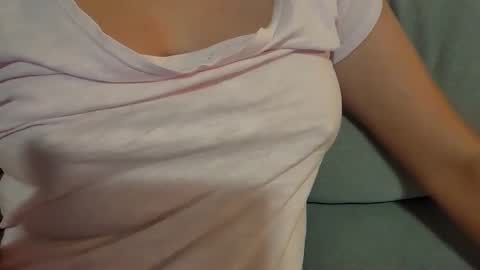 Snapshot of cheeekycouple02 chatting on December 2024 12:56:02 AM Cheeeky couple online show from December 2024 12:56:02 AM