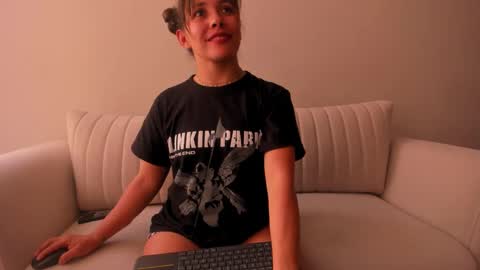 Regina Phalange online show from February 2025 11:43:02 PM