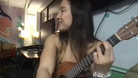 Snapshot of chellybear101 chatting on January 2025 04:59:01 AM chellybear101 online show from January 2025 04:59:01 AM