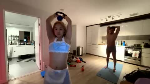 Snapshot of chellybear101 chatting on March 2026 04:14:02 AM chellybear101 online show from March 2026 04:14:02 AM