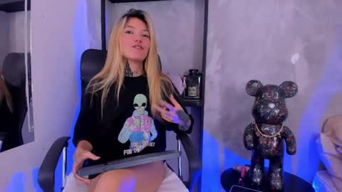 Chelsea  online show from February 2025 06:59:01 PM