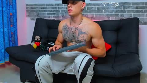 Snapshot of chepe_fit chatting on February 2025 05:30:02 AM chepe vause online show from February 2025 05:30:02 AM