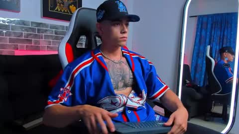 Snapshot of chepe_fit chatting on March 2025 10:21:02 PM chepe vause online show from March 2025 10:21:02 PM