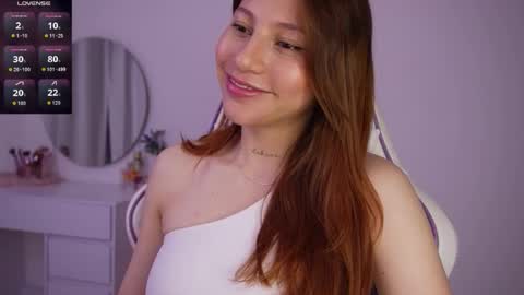 Holly online show from October 2025 01:45:01 PM