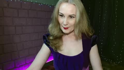 Snapshot of cherry_blossomsx chatting on May 2026 04:01:01 PM thanks guys see you tomorrow online show from May 2026 04:01:01 PM