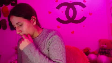 Snapshot of cherry_hc chatting on February 2025 07:13:02 AM Nezumy Rey  online show from February 2025 07:13:02 AM