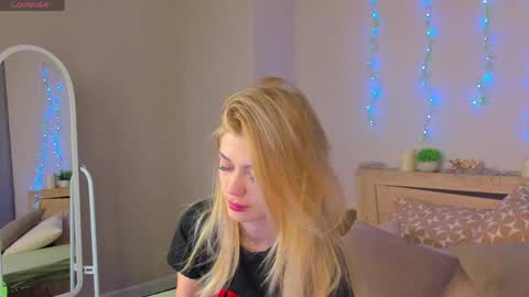 cherry_pr1ce online show from May 2026 11:12:02 PM