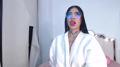 Snapshot of cherry_sussan chatting on September 2025 04:05:02 AM Sussan Cherry online show from September 2025 04:05:02 AM