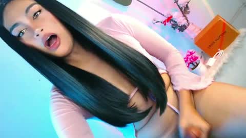 Snapshot of cherry_temptation28 chatting on June 2026 11:35:02 PM marshmallow online show from June 2026 11:35:02 PM