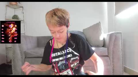 Snapshot of cherryblow_ chatting on November 2025 01:55:02 PM Cherry Glow online show from November 2025 01:55:02 PM