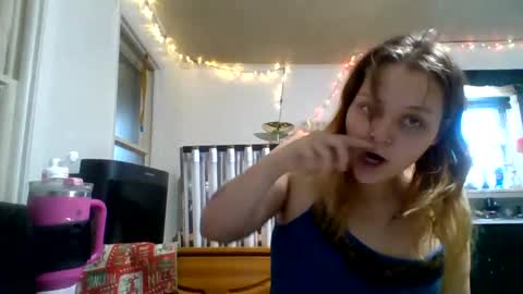 Snapshot of cherrybomb454 chatting on November 2025 01:32:02 PM cherrybomb454 online show from November 2025 01:32:02 PM