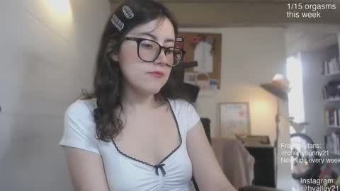 Sarah Prez online show from April 2026 08:39:01 PM