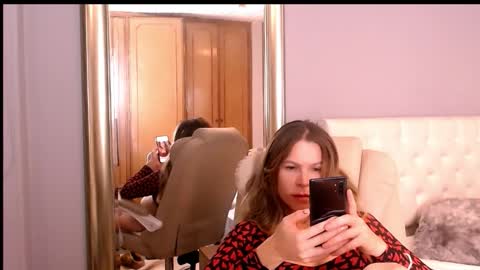 Snapshot of cherrycoloured chatting on December 2025 02:32:02 AM Anna online show from December 2025 02:32:02 AM