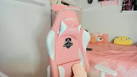 Snapshot of cherrymafer666 chatting on February 2025 08:11:02 AM cherrycute666 online show from February 2025 08:11:02 AM