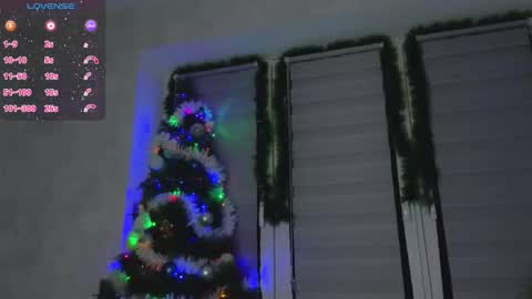 Lysia online show from December 2025 12:44:02 PM