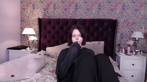 amelia online show from January 2025 05:48:02 AM