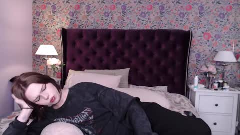 amelia online show from January 2025 09:19:01 AM