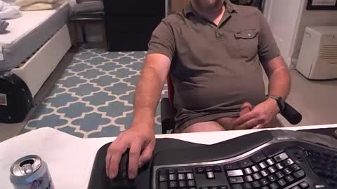 chesbayboy online show from September 2025 04:06:02 AM