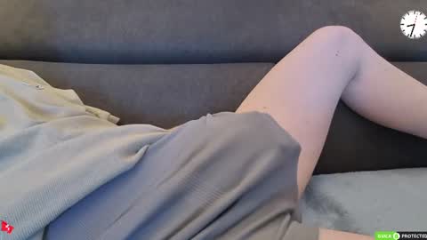 Snapshot of chezmonsieur_g chatting on July 2026 06:32:01 PM Grey online show from July 2026 06:32:01 PM