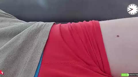 Snapshot of chezmonsieur_g chatting on August 2026 07:40:01 AM Grey online show from August 2026 07:40:01 AM