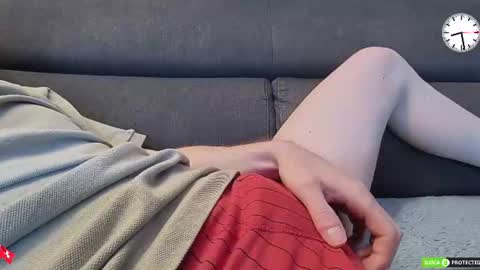 Snapshot of chezmonsieur_g chatting on August 2026 06:28:01 PM Grey online show from August 2026 06:28:01 PM
