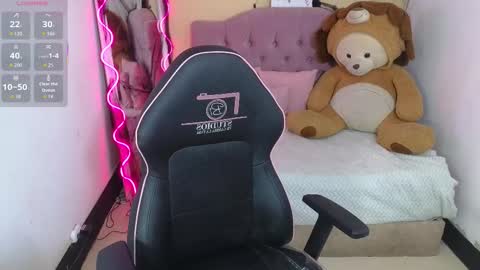 Chiara  online show from October 2025 03:32:02 AM