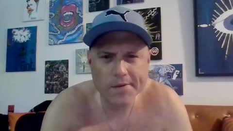 Chico Niles online show from May 2026 05:02:02 AM