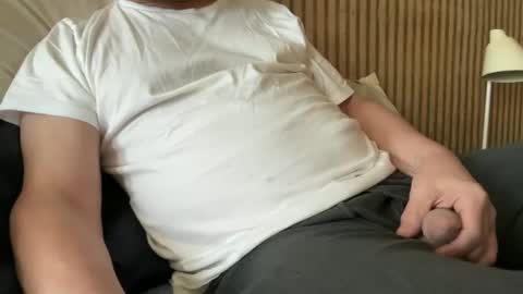 chiguy63v4 online show from February 2026 04:49:01 PM