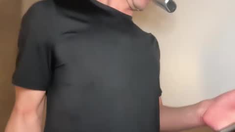 Snapshot of chiguy841 chatting on March 2025 02:04:02 AM ChiGuy841 online show from March 2025 02:04:02 AM