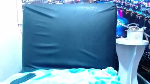 Snapshot of chiky_nastyy chatting on January 2025 06:15:01 PM Chikys   online show from January 2025 06:15:01 PM