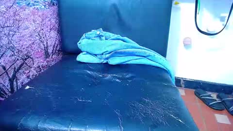 Chikys   online show from November 2025 04:31:02 PM